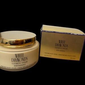 Elizabeth Taylor White Diamonds Body Radiance Perfumed Body Cream